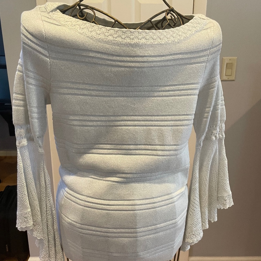 New White House Black Market size XS silver women topa